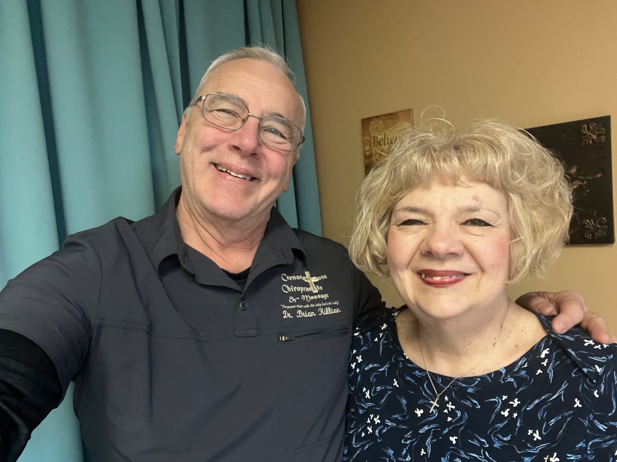Chiropractor providing family care